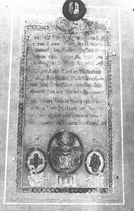 Náhrobní deska v kostele sv. Anny v Javorné