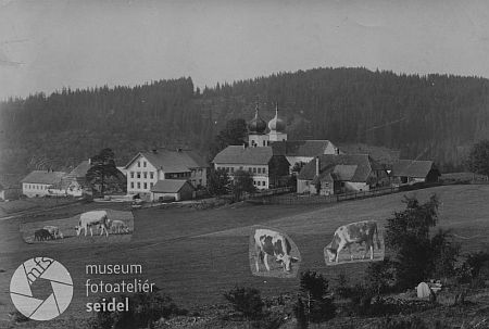 Ve Fotobance Museum Fotoateliér Seidel je možné dohledat i zachycení procesu úpravy původního snímku