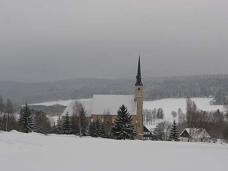 Farní kostel svatého Filipa a Jakuba v Přední Výtoni, kde snad píseň kdysi vznikla...