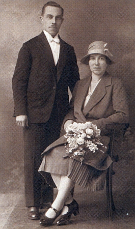 Alois a Theresie Aussprungovi, pravý snímek je z roku 1926