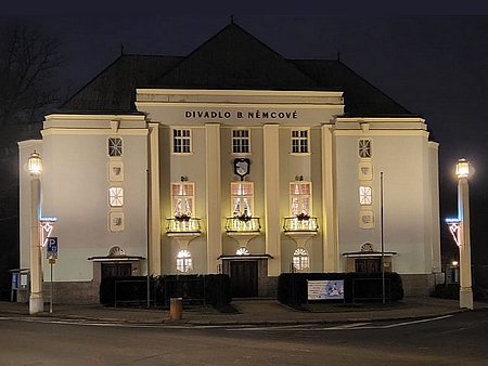 Divadlo ve Františkových Lázních nese od roku 1962 jméno Boženy Němcové
