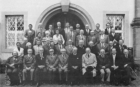 Na konferenci představenstva a spolupracovníků sdružení Glaube und Heimat v říjnu 1978 
     sedí v prvé řadě uprostřed, v poslední řadě zcela vpravo stojí Alois Harasko
