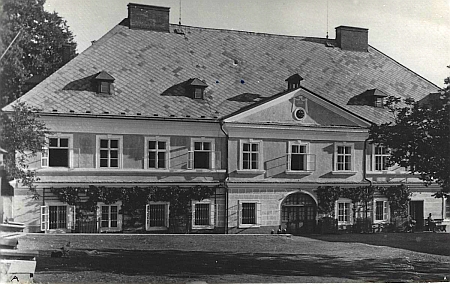 Zámek v Kundraticích