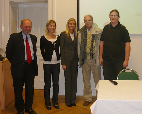 Na snímku z českobudějovické konference Genius loci, pořádané Jihočeským muzeem, je zachycen v říjnu 2010 s Dr. Zbyňkem Holubem a třemi účastníky z opavského Slezska