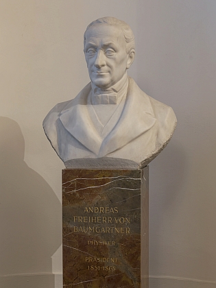 Busta v aule vídeňské Akademie věd