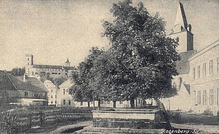 Náměstí zvané kdysi Sofienplatz v Rožmberku nad Vltavou