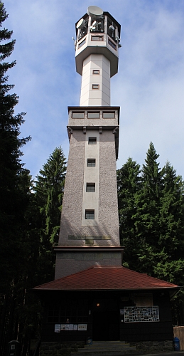 Klostermannova rozhledna na Javorníku - v roce 2003 byla původní stavba z roku 1938 zvýšena, protože vzrostlé smrčiny v okolí už od konce sedmdesátých 20. století znemožňovaly výhled