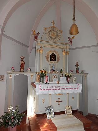 Kaple ve Stadlbergu je jakousi zmenšenou replikou kostela v Pohoří na Šumavě, je v ní umístěn i jeho model