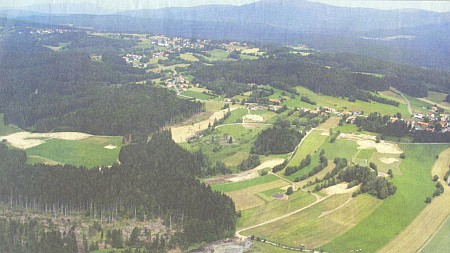 Krajina u Sankt Oswaldu a Haslachu na jeho fotografii