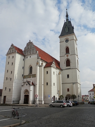 Kostel Narození Panny Marie v rodných Vodňanech