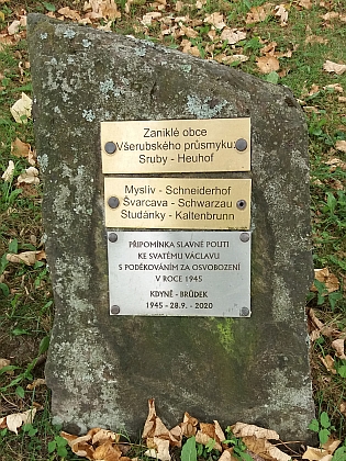 Připomínka zaniklých obci ve Všerubském průsmyku a pouti v roce 1945 při kostele sv. Václava u Brůdku