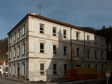 Někdejší škola v Rožmberku nad Vltavou