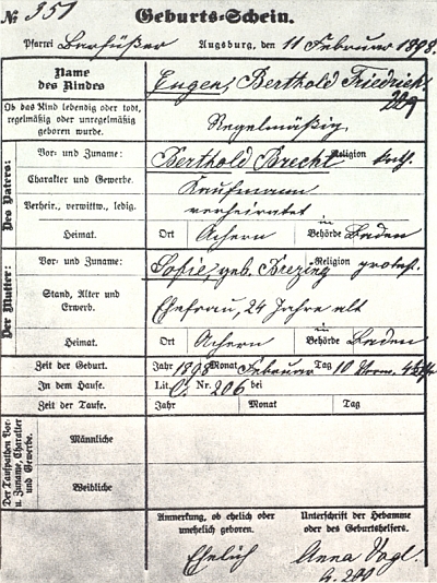 Jeho rodný list na jméno Eugen Berthold Friedrich Brecht - otec Berthold je tu uveden jako obchodník, byl však obchodním úředníkem Haindlsche Papierfabrik, matka Sofie byla roz. Brezingová