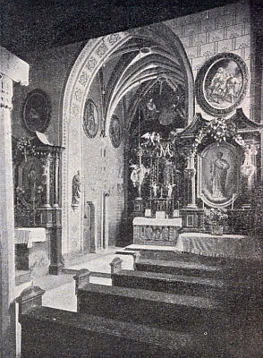 Původní vzhled interiéru mešní kaple Navštívení Panny Marie a antipendium jejího oltáře