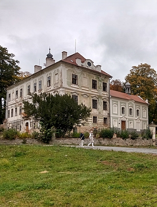 Zámek v Němčicích na snímcích z roku 2025