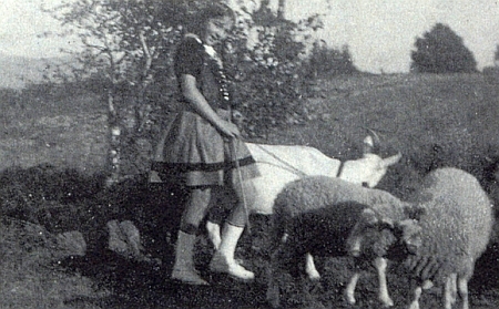 Na snímku z roku 1929, kdy jí bylo třináct let