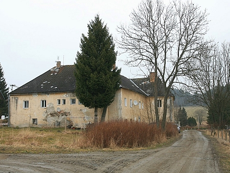 Mohutný rodný statek čp. 1 v Michnici