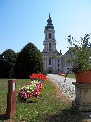 Z kláštera ve Wilheringu, kde je na místním hřbitově pochován, přišli kdysi na Šumavu prví mniši vyšebrodští