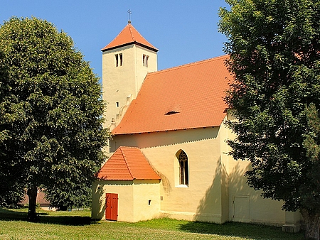 Kostel Nanebevzetí Panny Marie v rodném Bukovci