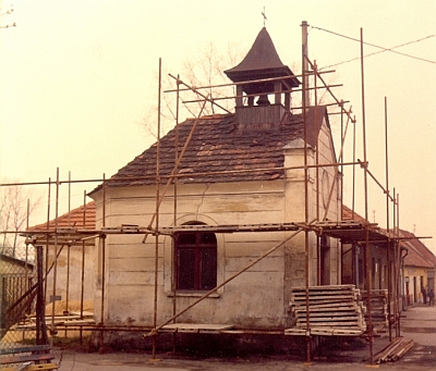 Kaple ve Vrátě před zahájením rekonstrukce