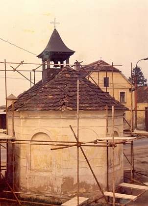 Kaple ve Vrátě před zahájením rekonstrukce