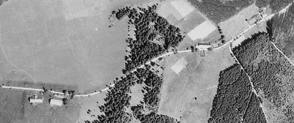 Švajglova Lada na leteckých snímcích z let 1949 a 2008