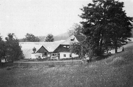 Starý svobodnický dvorec Peklo u Kašperských Hor a selská rodina Ertlových, zvaných po něm také "Höllbauern"