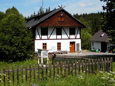 Někdejší schwarzenberská myslivna ve Stožci