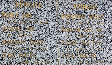 Pomník padlým v Němčicích připomíná bratra Martina z Mahouše i Matěje Eybla z Němčic