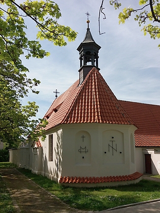 Kostelík Nejsvětější Trojice u někdejšího morového špitálu v Českých Budějovicích