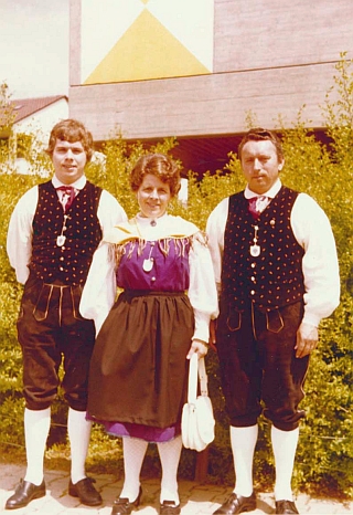 V roce 1973 s manželkou Theresií a synem Reinholdem
