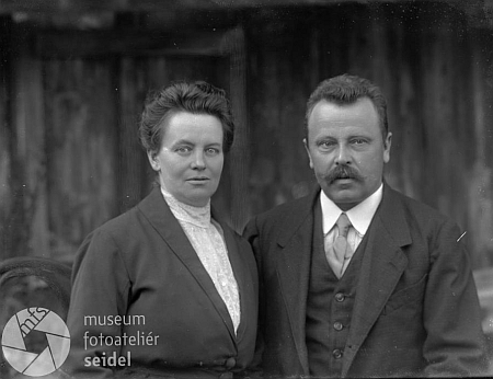 Foto rodičů, pořízené 11. listopadu 1923 fotoateliérem Seidel