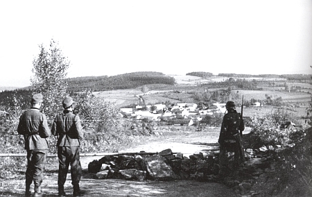 Nebahovy na demarkační čáře v říjnu 1938, kdy zůstaly v Čechách