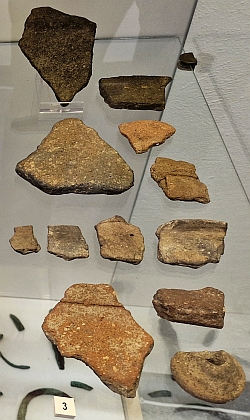 Nálezy z Raciberku - zlomky keramiky z halštatského období