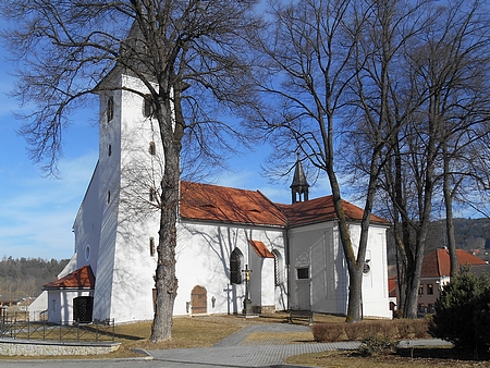 Kostel Umučení sv. Jana Křtitele v Záblatí...