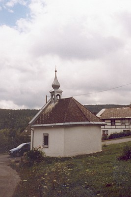 Kaple ve Svojši zvenku