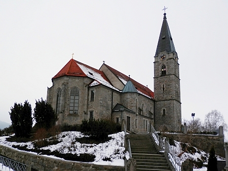 Kostel a fara v Sankt Oswald