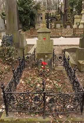 Hrob na Olšanských hřbitovech