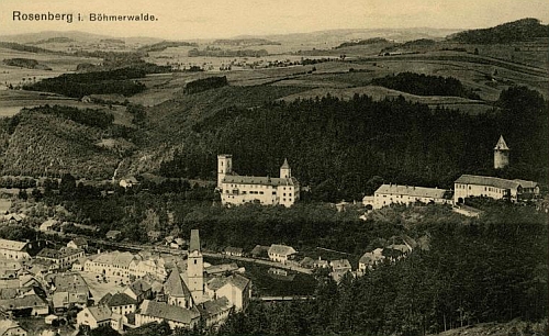 Rožmberk nad Vlavou i s Latránem na Seidelově pohlednici, vydané v roce jeho narození 1912