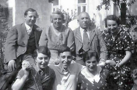 Rodina Getreuerova (kolem roku 1930) - zleva dole Else, Walter a Louise, nahoře Josef Abeles, rodiče Frieda a Heinrich, Rose