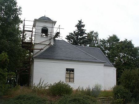 Kostel sv. Urbana v Rybářích, kde byl pokřtěn, s neuvěřitelným osudem nejen v posledním století - pozdně gotický kostel s mnohem starší historií (snad již z konce 10. století) po stavbě nového kostela na počátku 20. století ztratil význam, původně byl určen k demolici, v letech 1938-1939 byl přeměněn na památník obětem 1. světové války, po připojení pohraničí k nacistické Říši se stal německým památníkem národního osvobození, po roce 1948 památníkem Rudé armády, od roku 1965 chátral a v roce 2009 byla zahájena jeho postupná obnova, snímky jsou z let 1942, 2005 a 2019