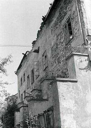 Greiplův dům na dvou snímcích frymburského fotografa Josefa Junka, pořízených před jeho zánikem