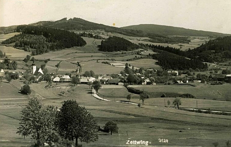 Stará pohlednice rodných Cetvin je dílem Franze Seidela