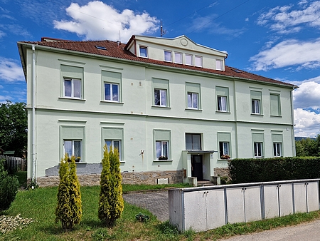 Někdejší rychnovská škola