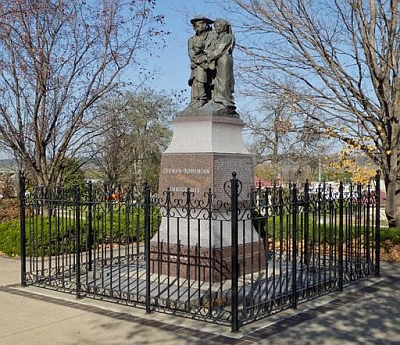Jeho památník německých přistěhovalců z Čech v New Ulm, USA...