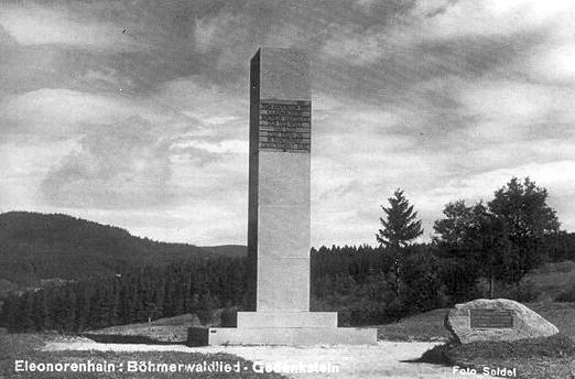 Památník nad Lenorou, pohlednice J. Seidela (viz i Burghard Lang)...