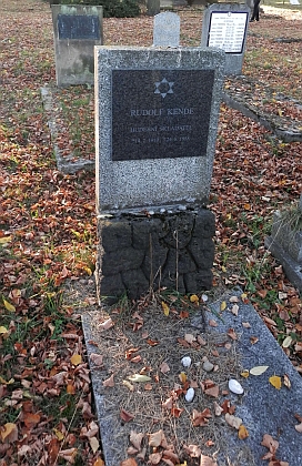 Jeho hrob na českobudějovickém židovském hřbitově