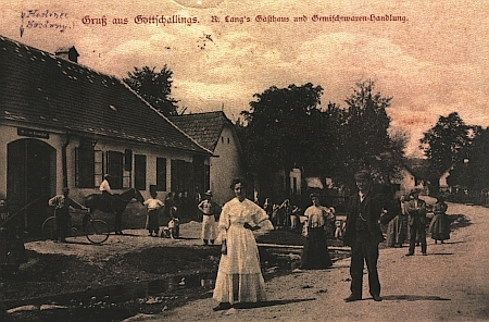 Dvě pohlednice ze vsi Košťálkov (Gottschallings), jejíž německé místní jméno uvádí Hauer jako příklad německé kolonizace Vitorazska