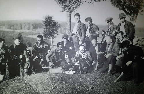 Příslušníci sudetoněmeckého freikorpsu z tehdy už "říšského"Guglwaldu v roce 1938