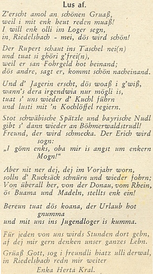 Její nářeční veršování ještě jen pod dívčím jménem v příloze pro mladé krajanského měsíčníku je vlastně pozvánkou na letní tábor šumavské mládeže v Riedelsbachu